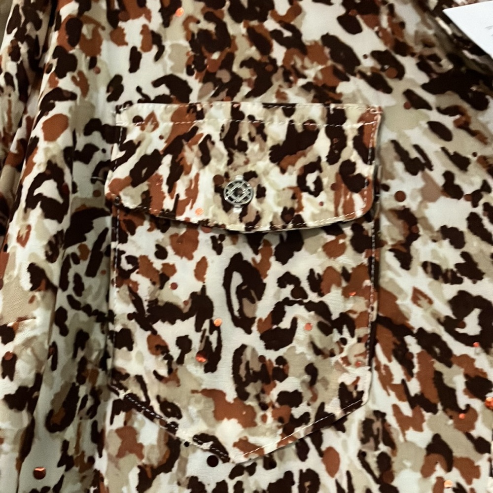 HOLIDAY DEAL! Emily Daniel’s Button Down Blouse - Picture 6 of 11